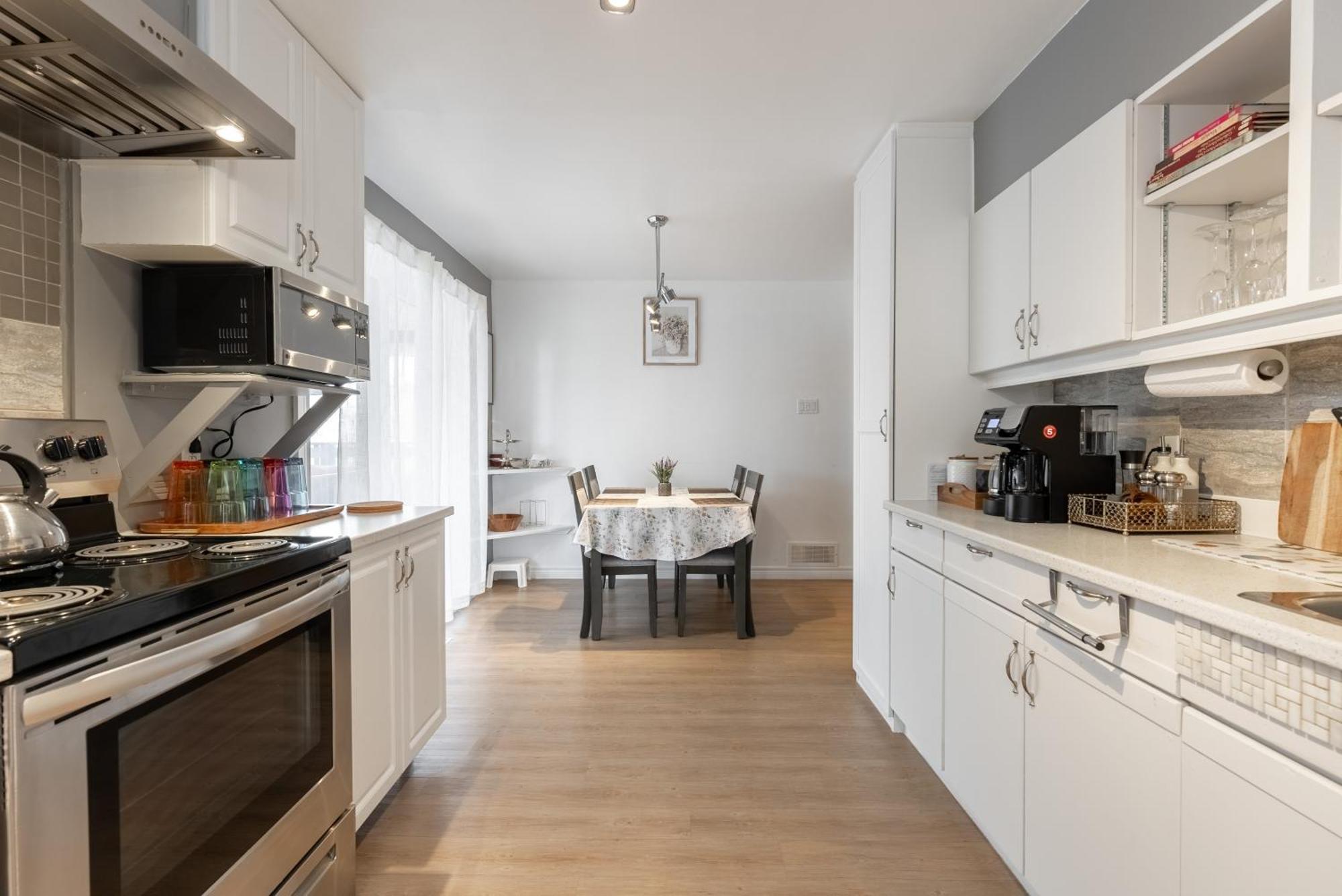 Comfortable Spacious House With Parking Brossard Exteriér fotografie
