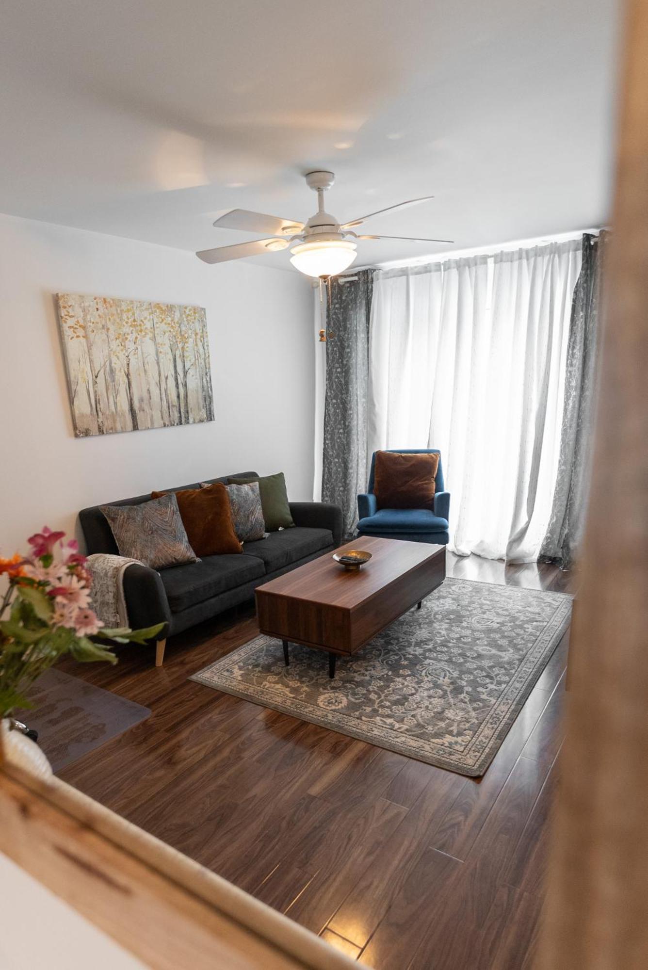 Comfortable Spacious House With Parking Brossard Exteriér fotografie