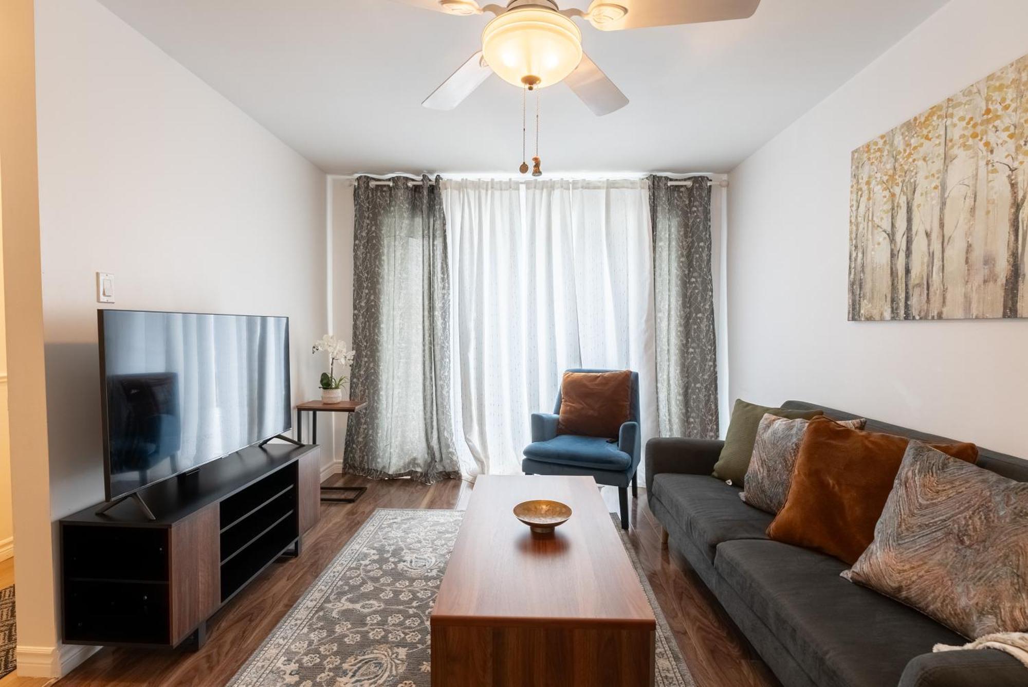 Comfortable Spacious House With Parking Brossard Exteriér fotografie