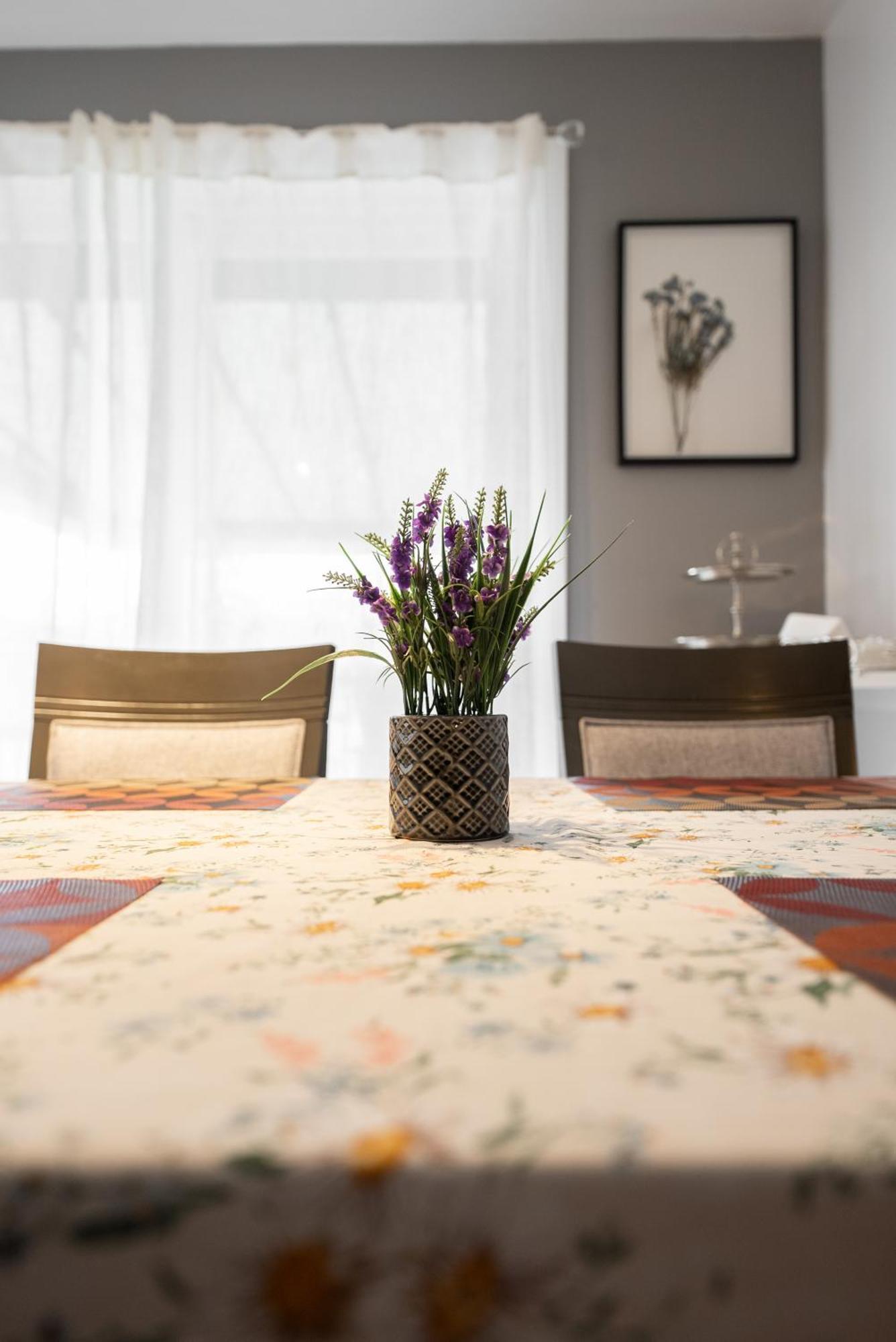 Comfortable Spacious House With Parking Brossard Exteriér fotografie