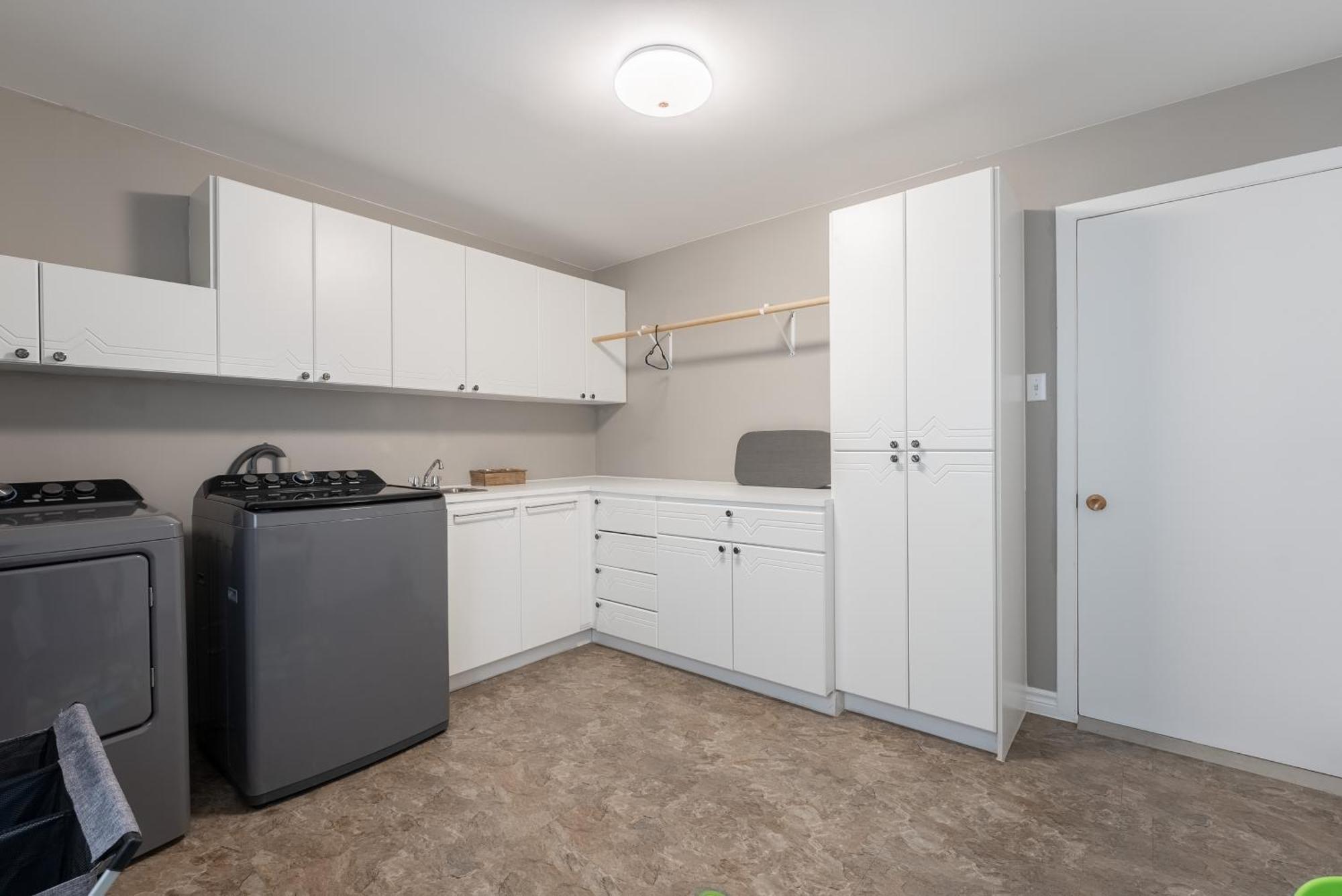 Comfortable Spacious House With Parking Brossard Exteriér fotografie
