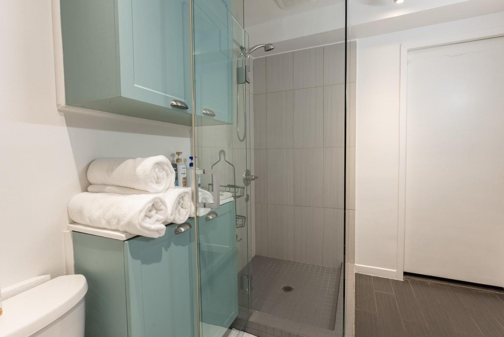 Comfortable Spacious House With Parking Brossard Exteriér fotografie