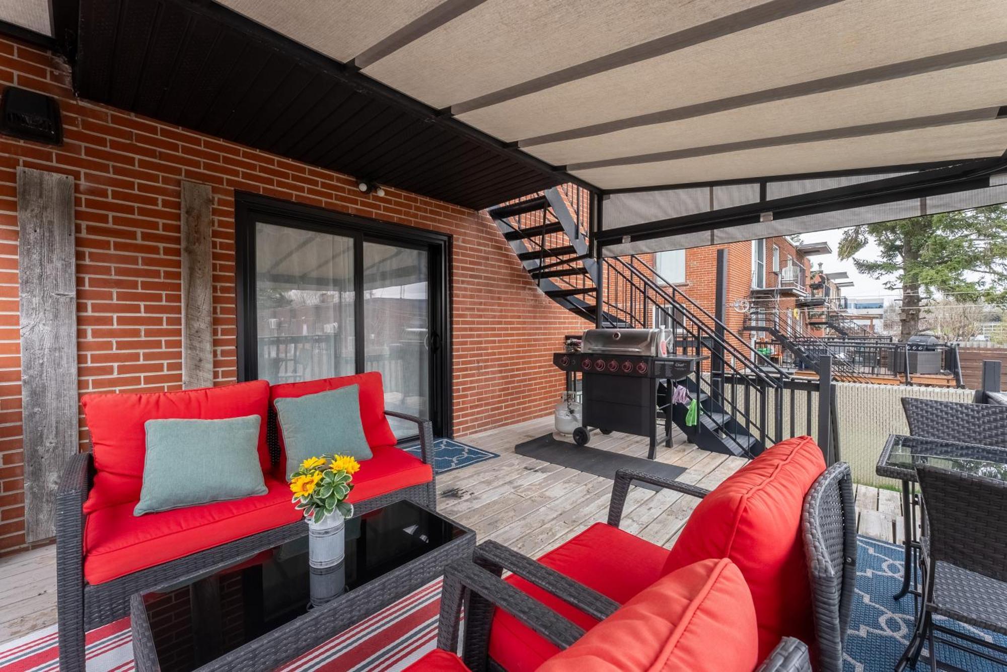 Comfortable Spacious House With Parking Brossard Exteriér fotografie