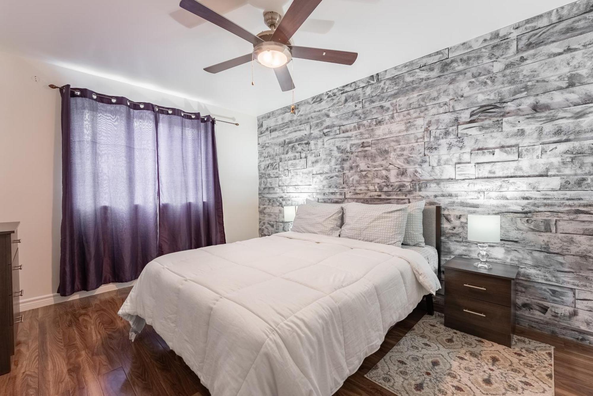 Comfortable Spacious House With Parking Brossard Exteriér fotografie