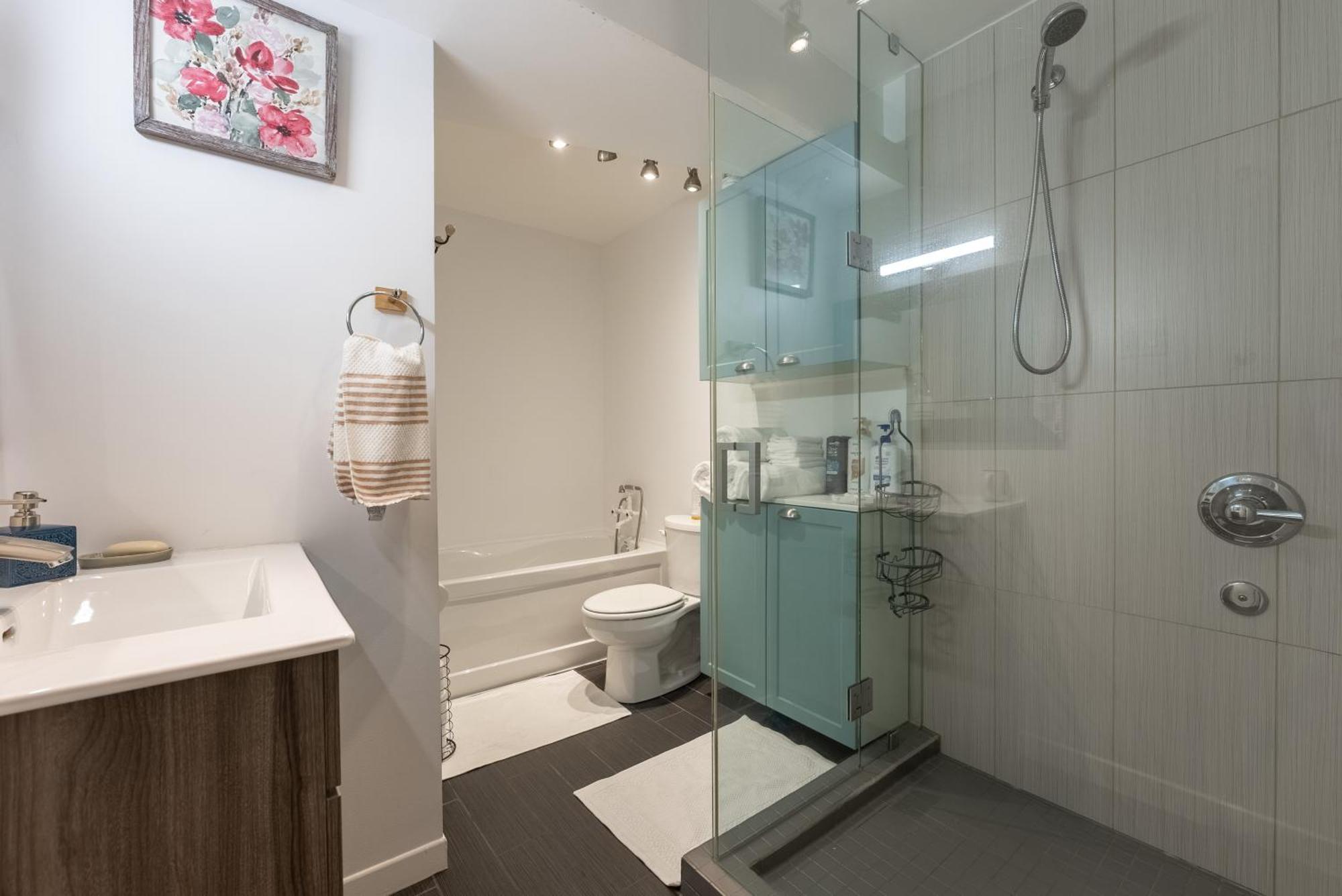 Comfortable Spacious House With Parking Brossard Exteriér fotografie