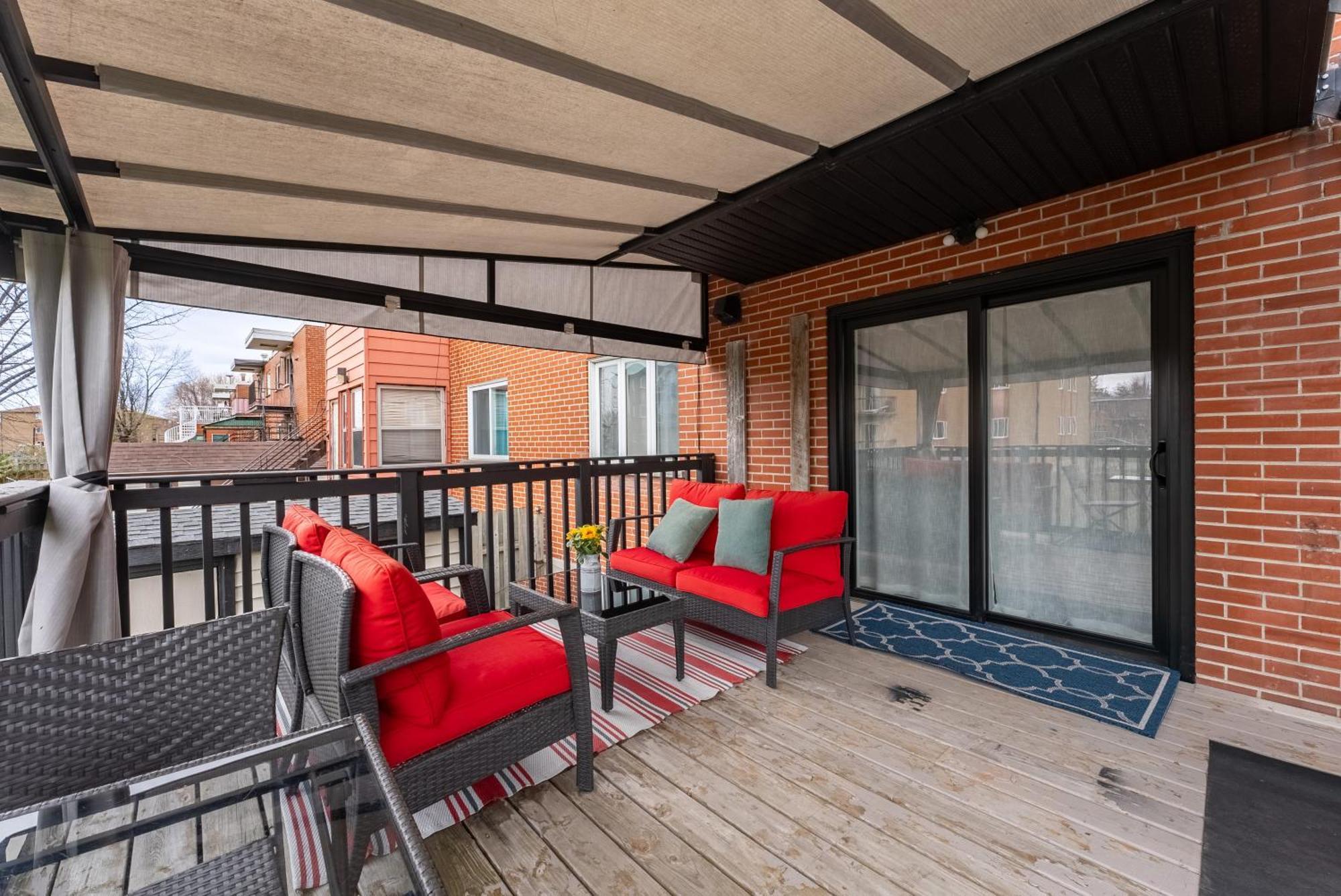 Comfortable Spacious House With Parking Brossard Exteriér fotografie